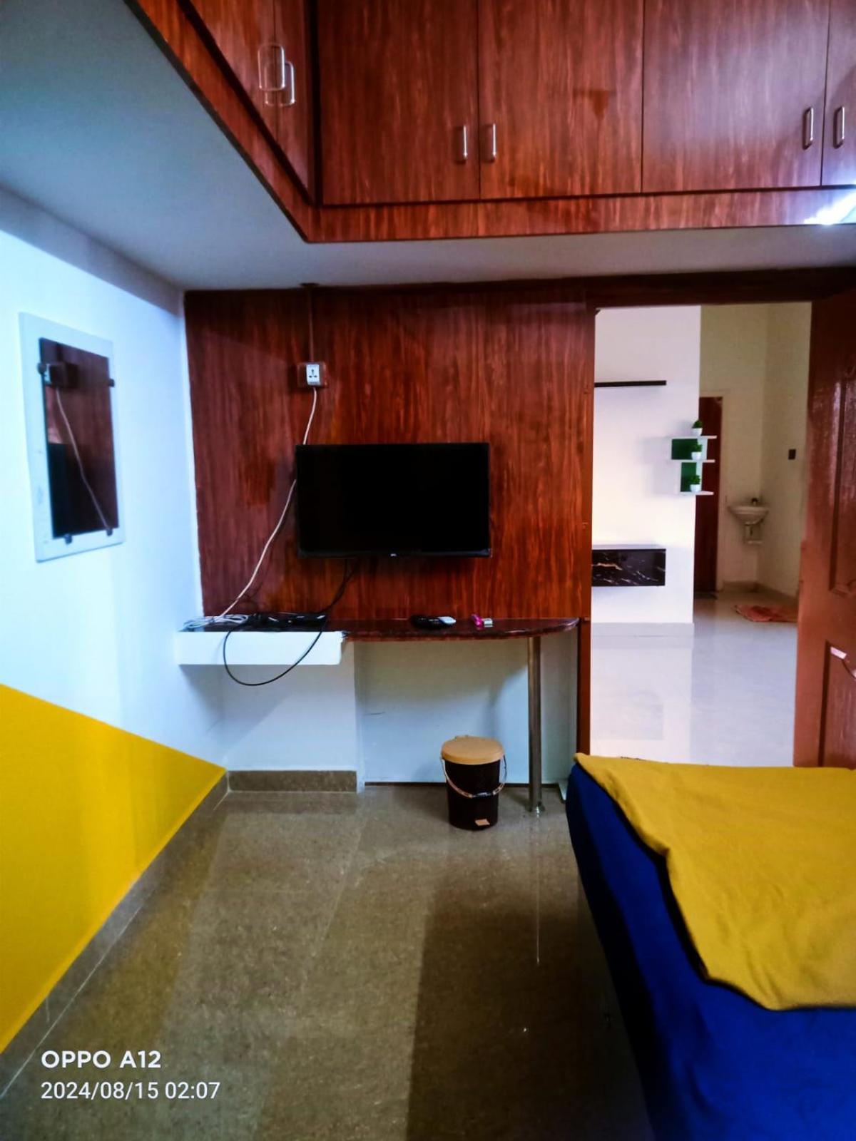 Asshappystayinn Hotel Tiruchirappalli エクステリア 写真